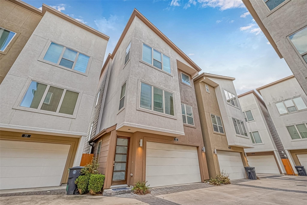 1537 Malone Street - Photo 0