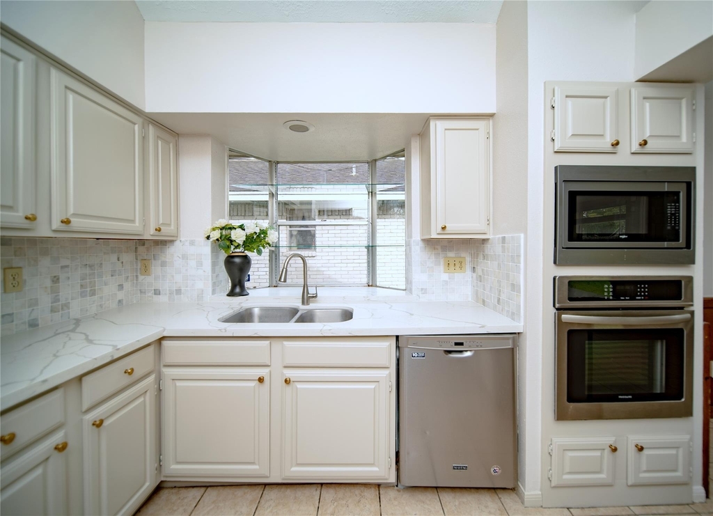3110 Flintwood Drive - Photo 12