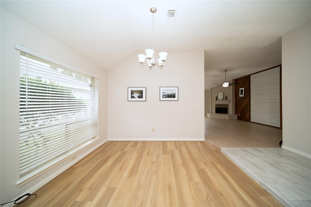 3110 Flintwood Drive - Photo 4