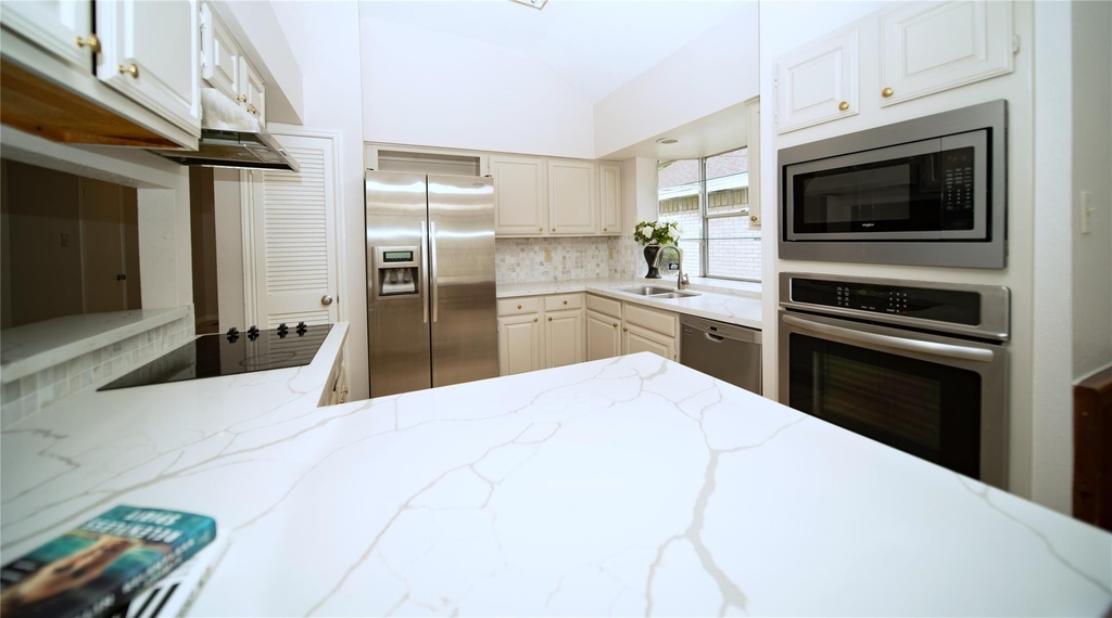 3110 Flintwood Drive - Photo 11