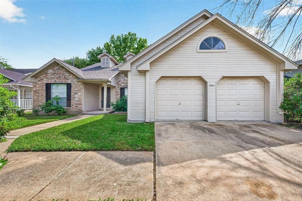 3110 Flintwood Drive - Photo 2
