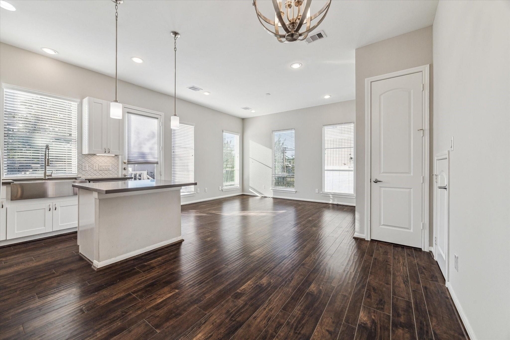 5610 Patrick Street - Photo 2