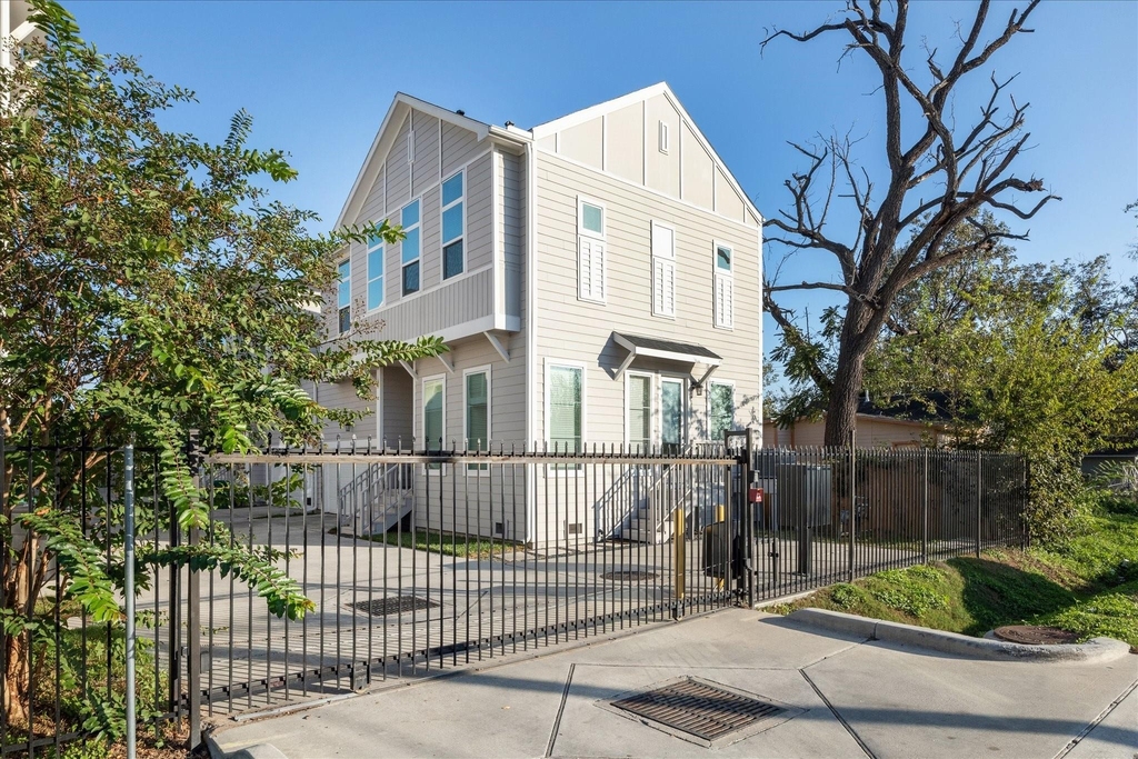 5610 Patrick Street - Photo 9