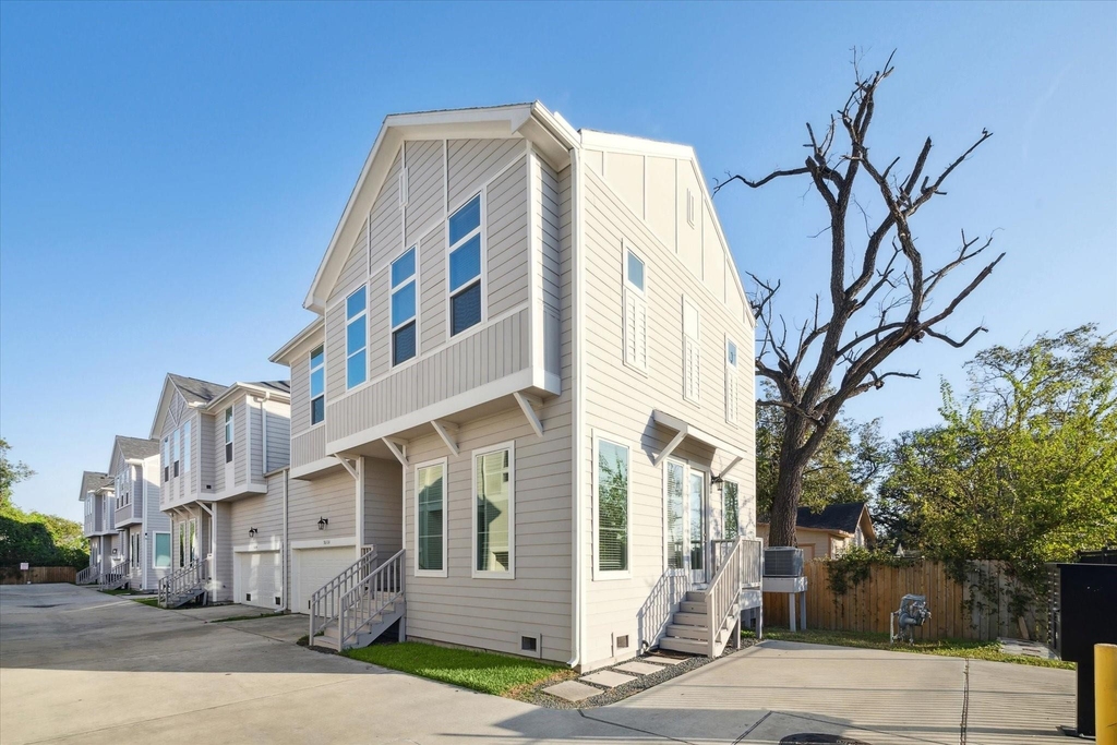 5610 Patrick Street - Photo 0