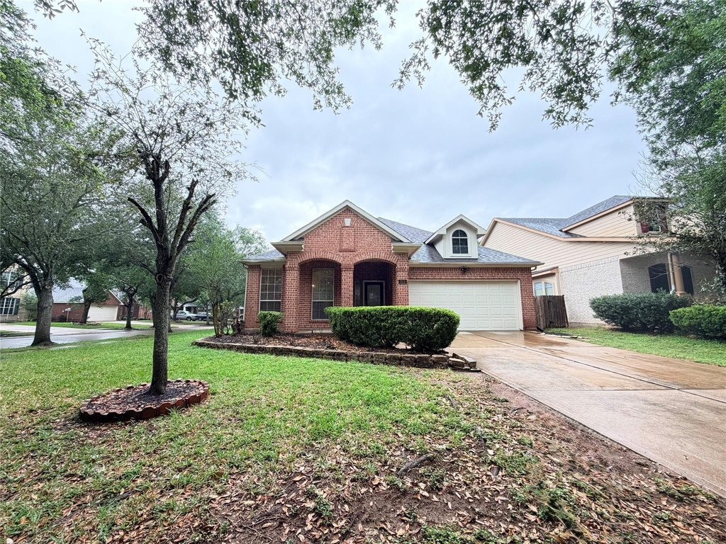 211 Briar Trace Lane - Photo 1