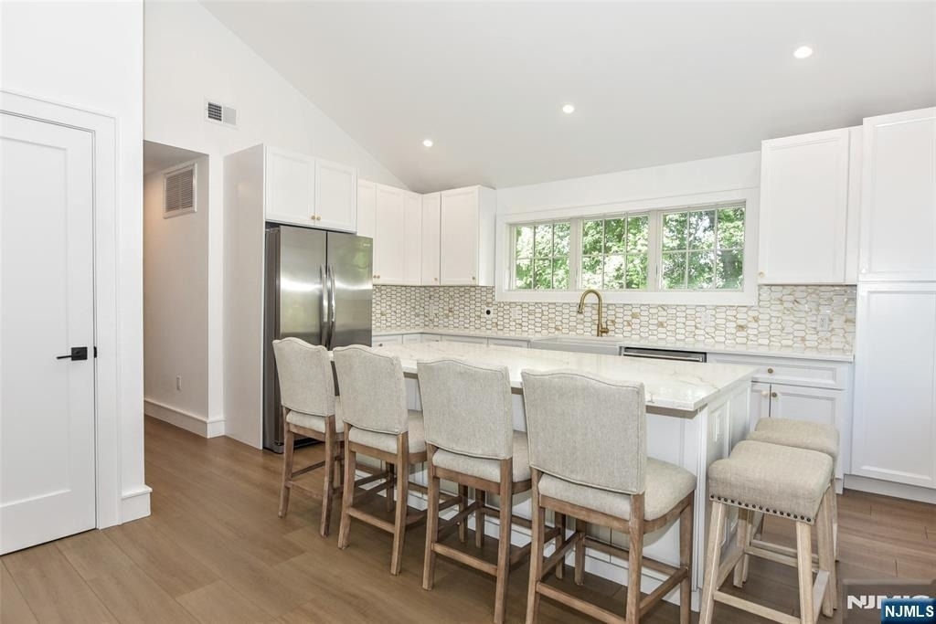 17 Grandview - Photo 15