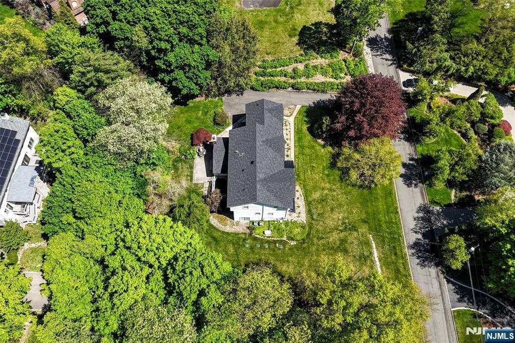 17 Grandview - Photo 6