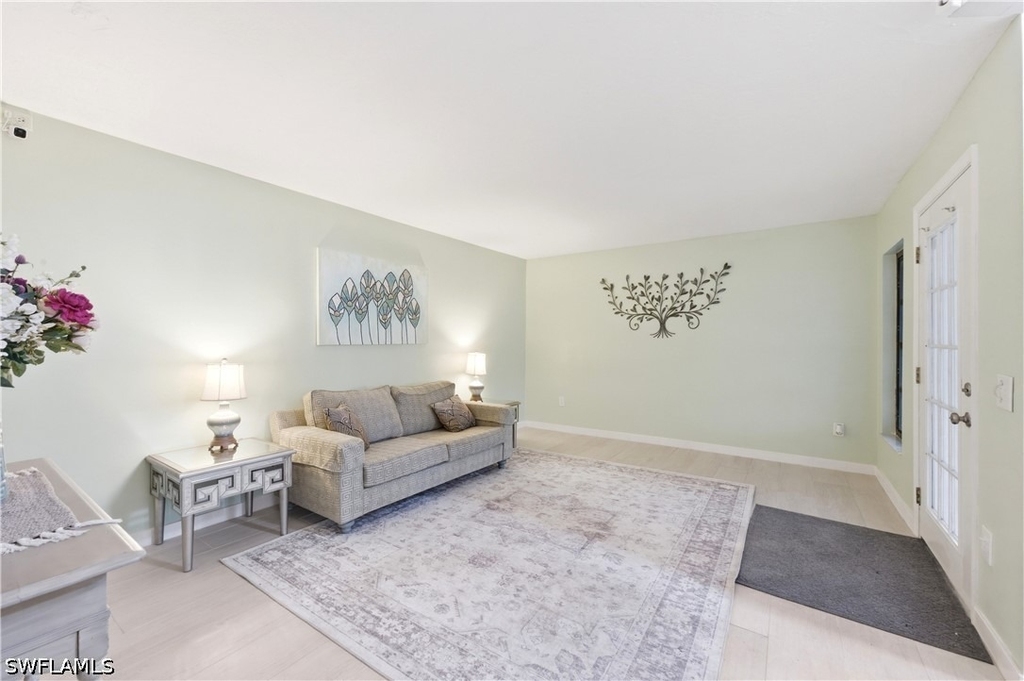 16001 Amberwood Lake Court - Photo 4