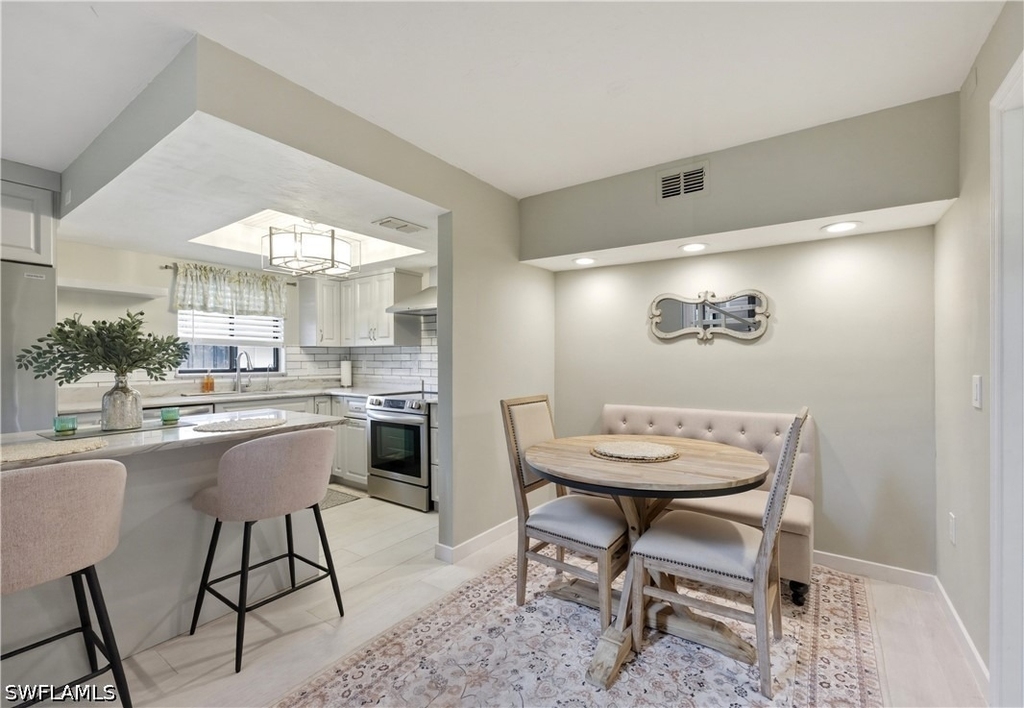 16001 Amberwood Lake Court - Photo 3