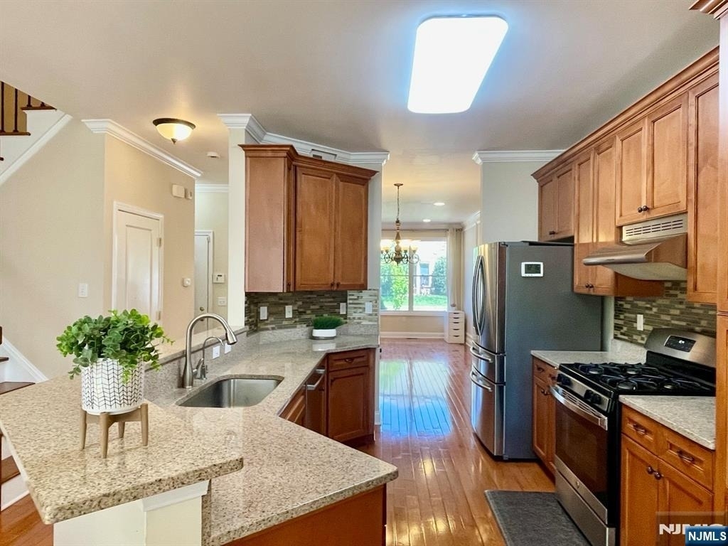 1805 Whitney - Photo 9