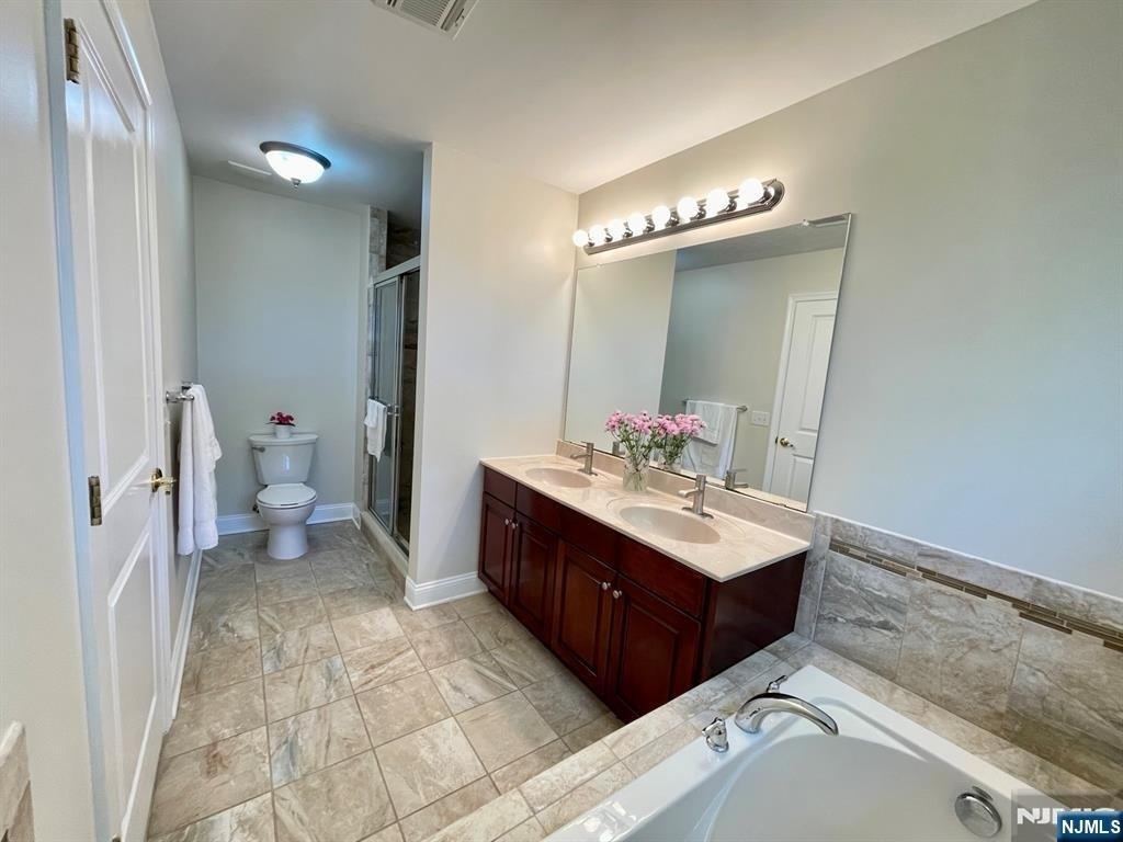 1805 Whitney - Photo 16