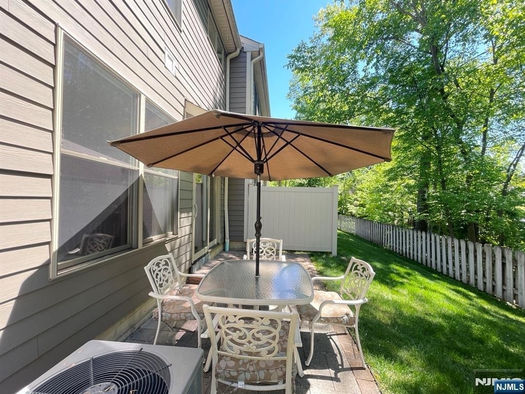 1805 Whitney - Photo 33