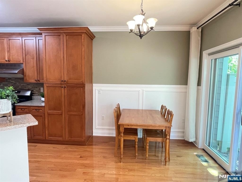 1805 Whitney - Photo 10