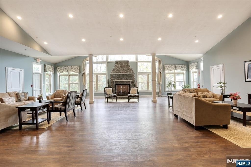 1805 Whitney - Photo 36