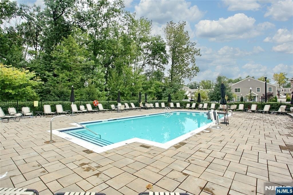 1805 Whitney - Photo 41