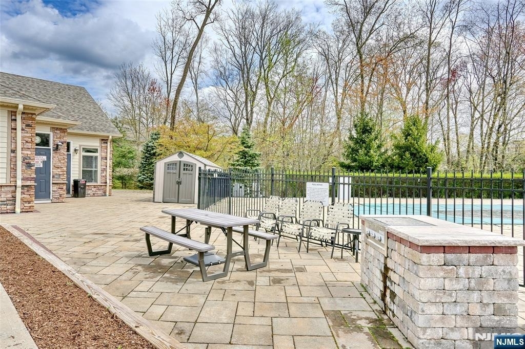 1805 Whitney - Photo 42