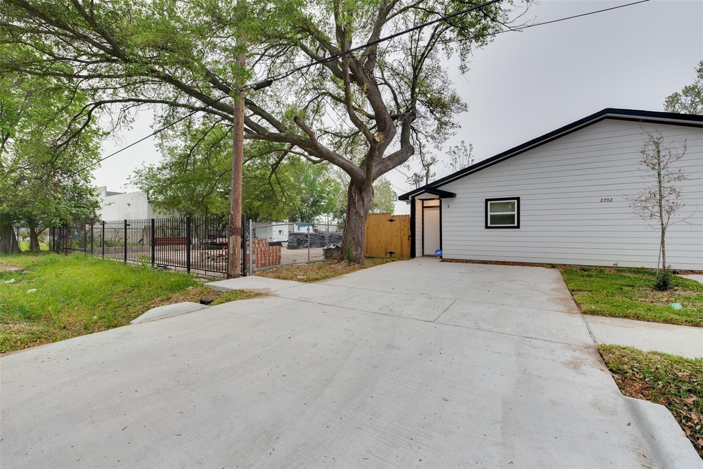 2702 Reid Street - Photo 2
