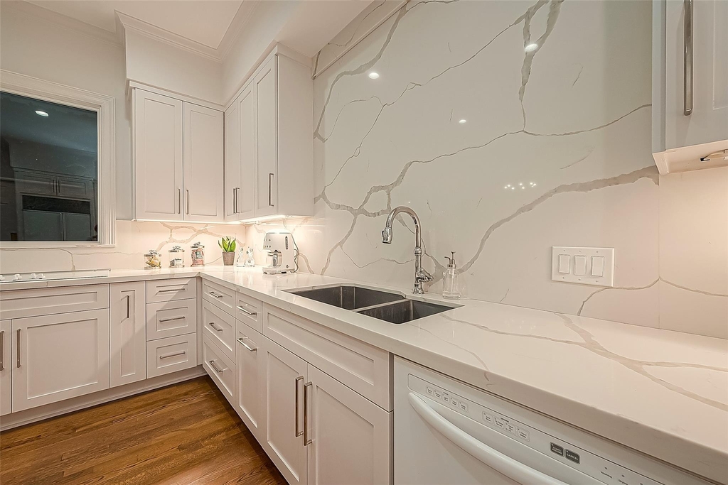 983 S Post Oak Lane - Photo 16