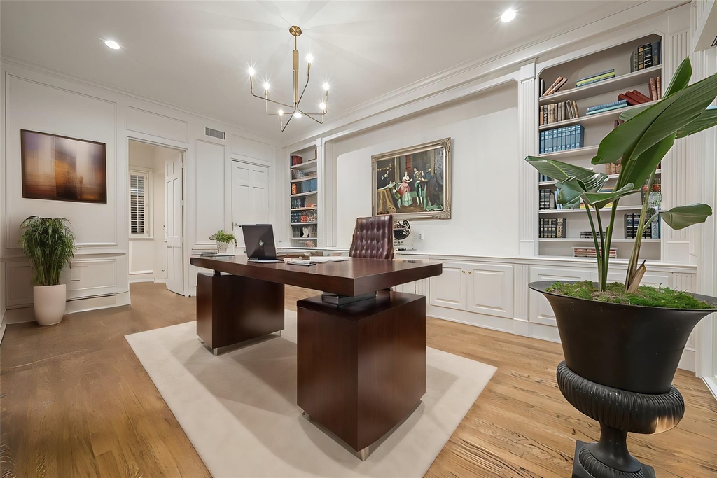 983 S Post Oak Lane - Photo 23