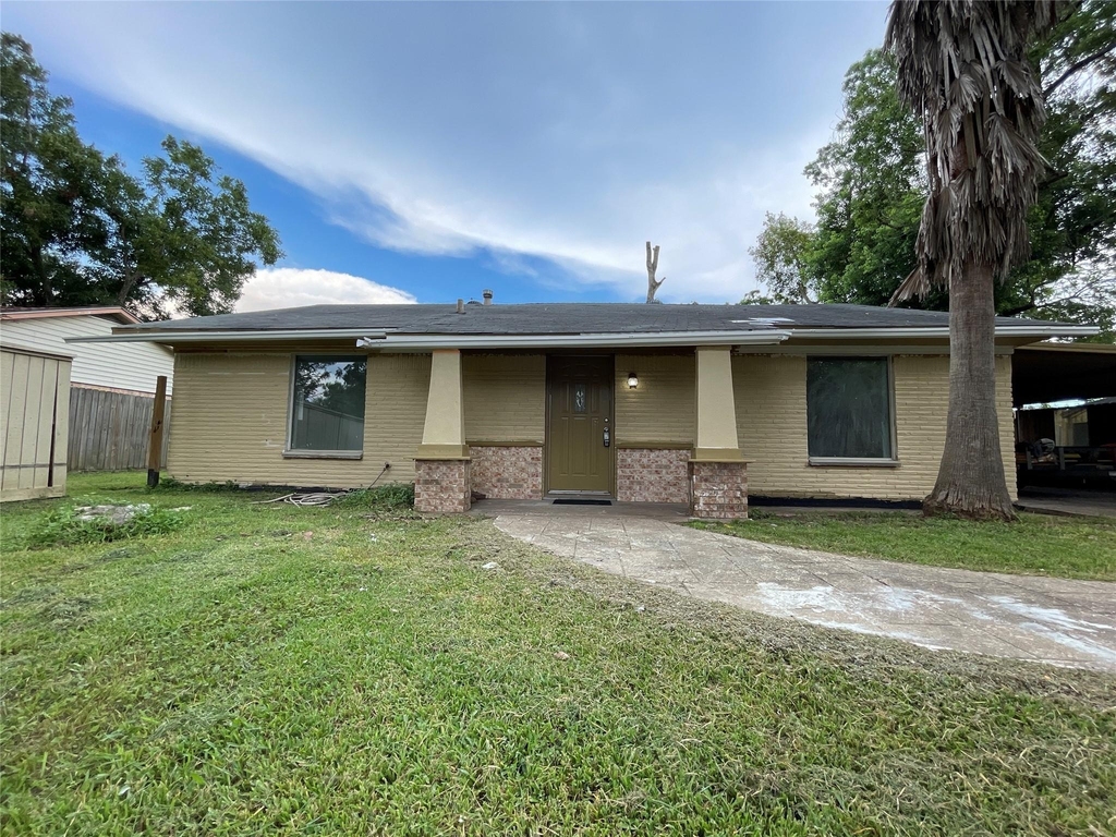 4803 Geraldine Street - Photo 0