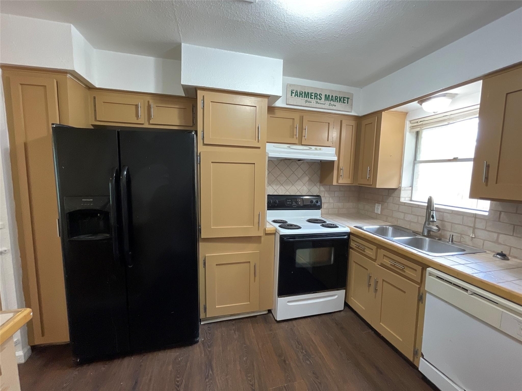 4803 Geraldine Street - Photo 34