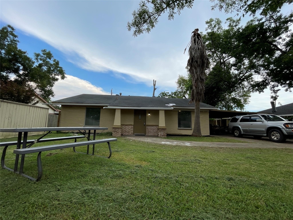 4803 Geraldine Street - Photo 1