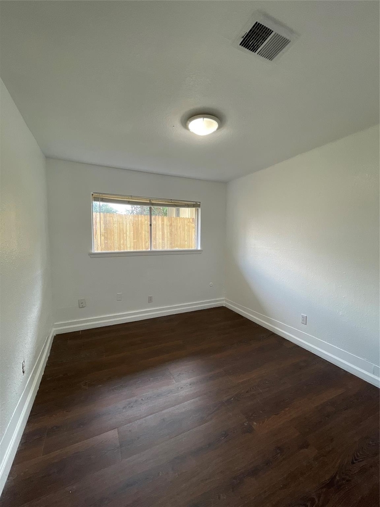 4803 Geraldine Street - Photo 24