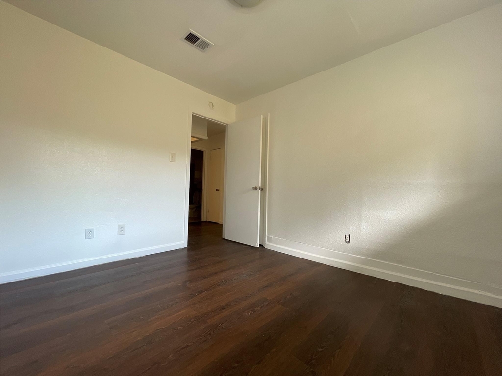 4803 Geraldine Street - Photo 17
