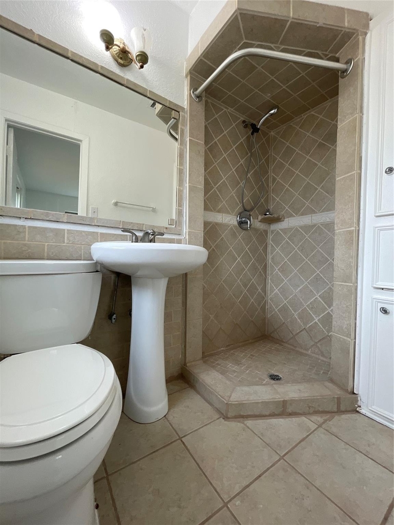 4803 Geraldine Street - Photo 11