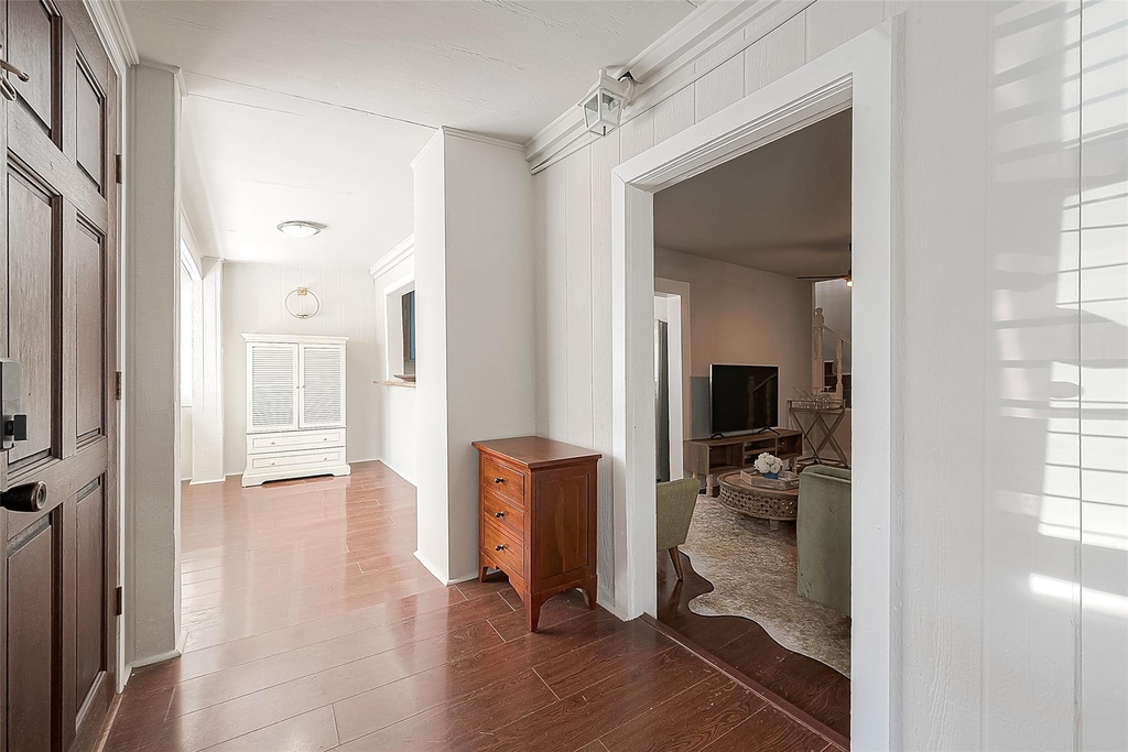 1409 Wheeler Street - Photo 6