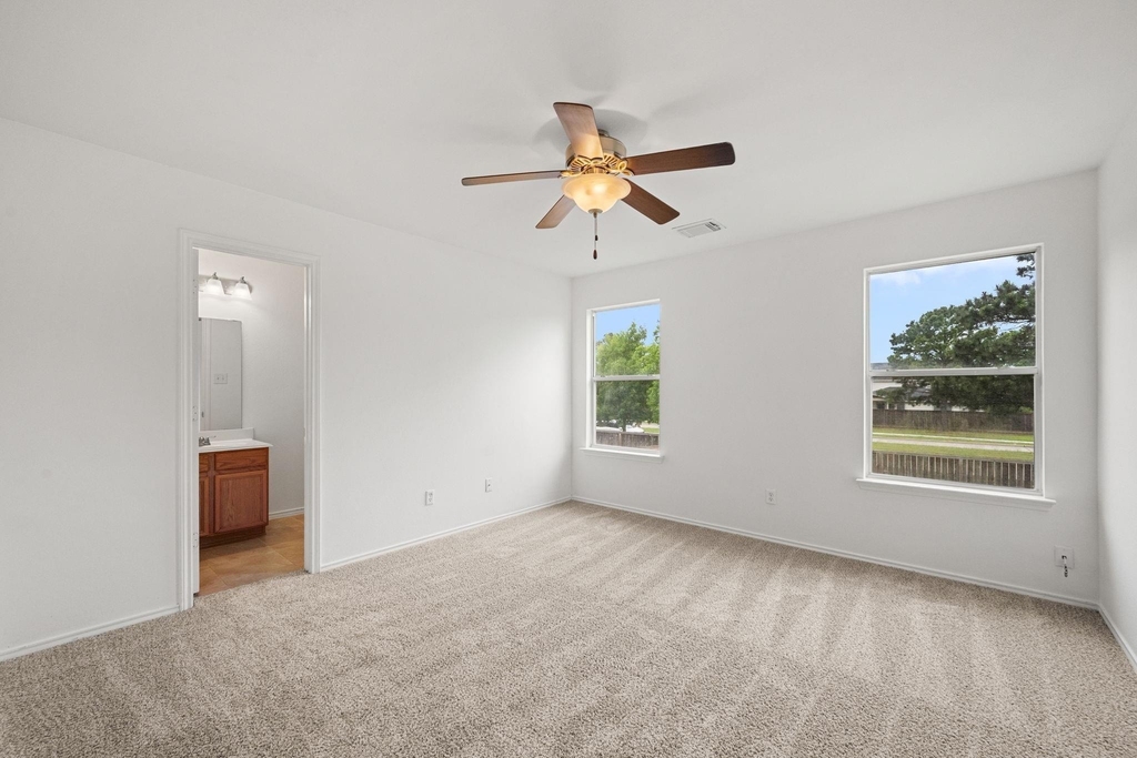29627 Evergreen Hills Drive - Photo 11