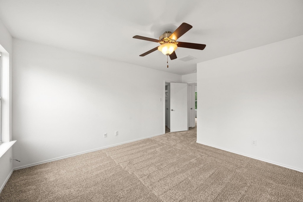 29627 Evergreen Hills Drive - Photo 12