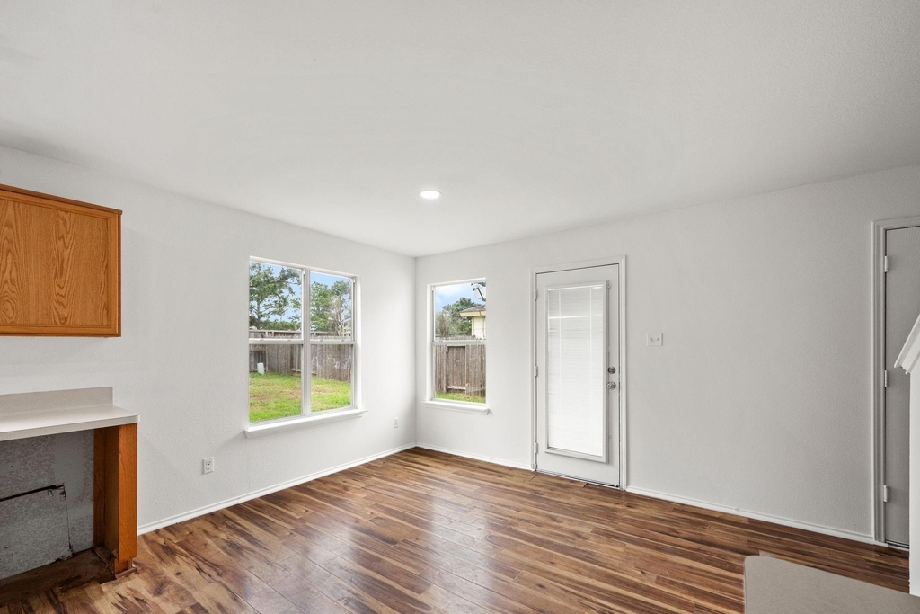 29627 Evergreen Hills Drive - Photo 8