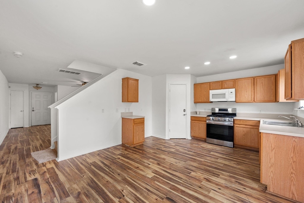 29627 Evergreen Hills Drive - Photo 7