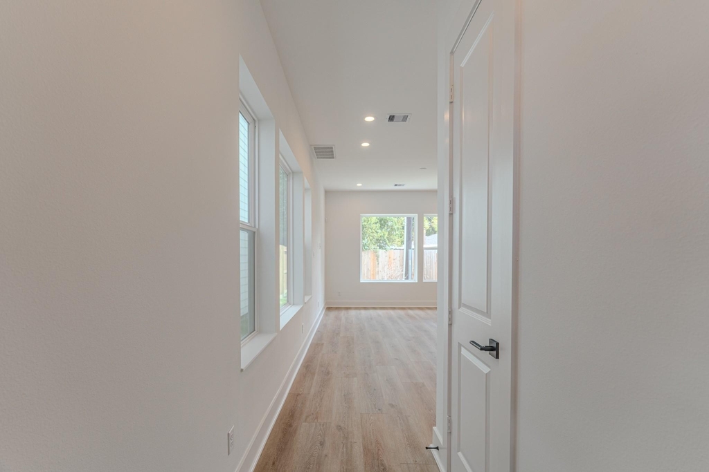 7703 Inwood Grove Lane - Photo 8