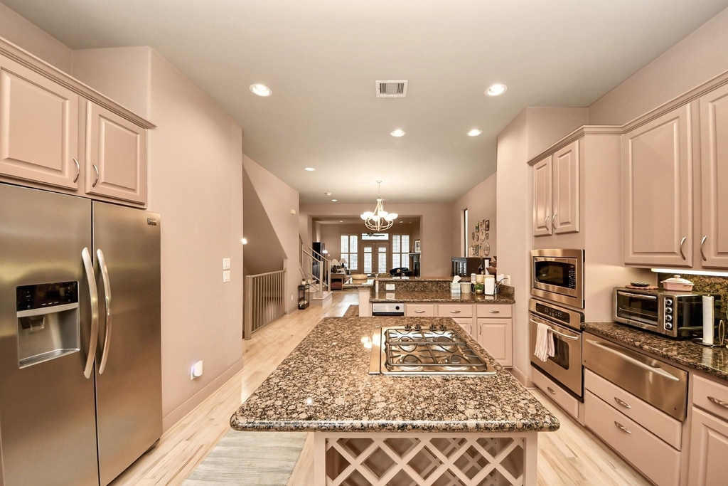5217 Lillian Street - Photo 3