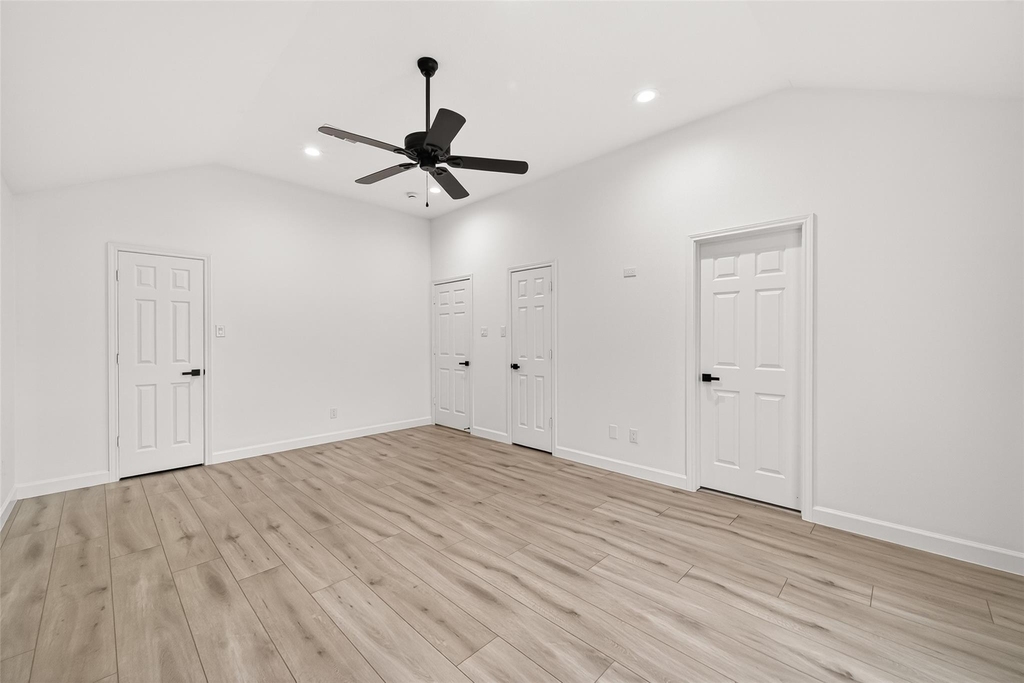 5252 Pinewood Terrace - Photo 43
