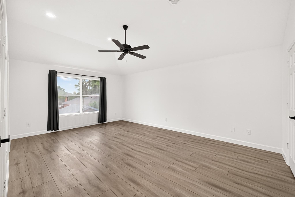 5252 Pinewood Terrace - Photo 41