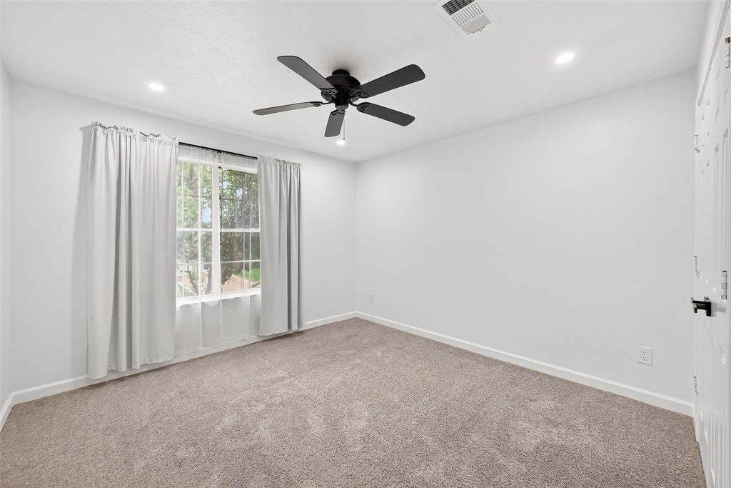 5252 Pinewood Terrace - Photo 26