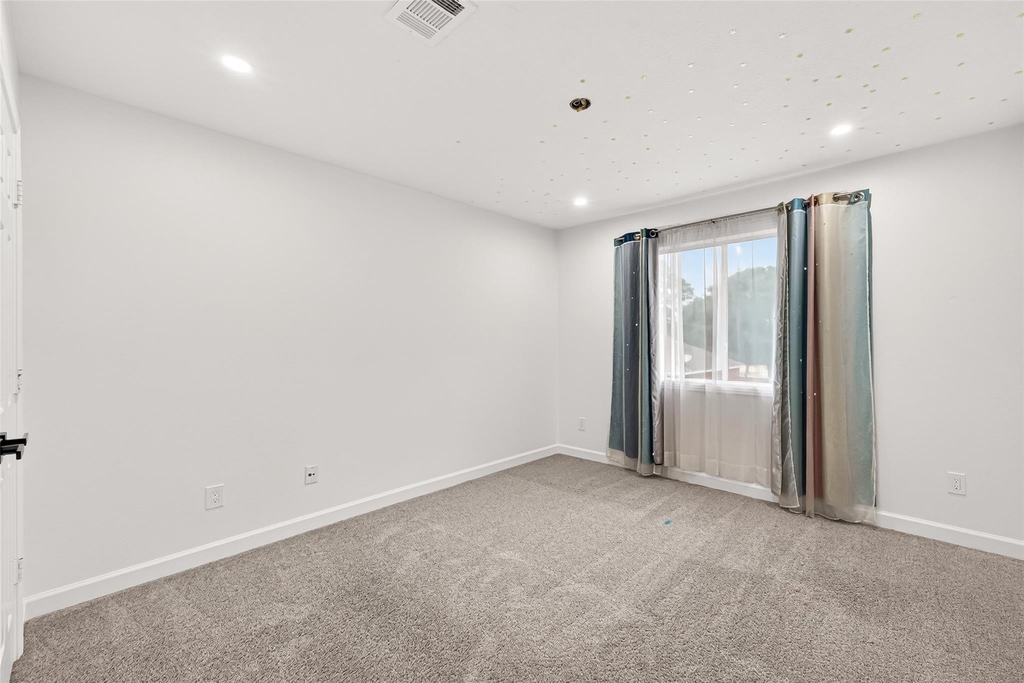 5252 Pinewood Terrace - Photo 28