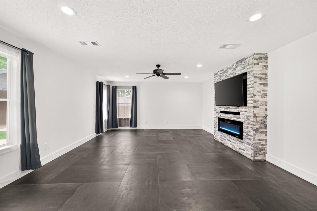 5252 Pinewood Terrace - Photo 19