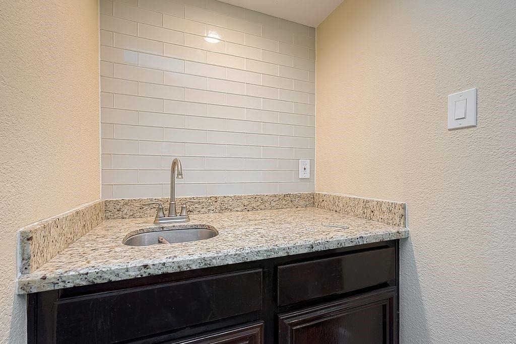 2039 Shorewood Lane - Photo 11