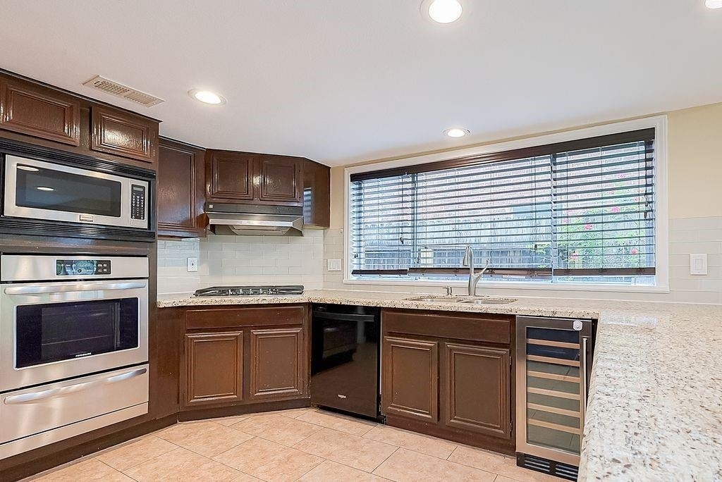 2039 Shorewood Lane - Photo 19