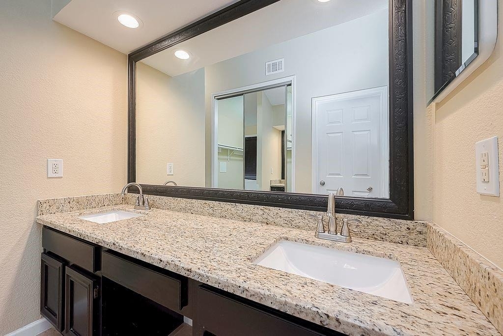 2039 Shorewood Lane - Photo 35