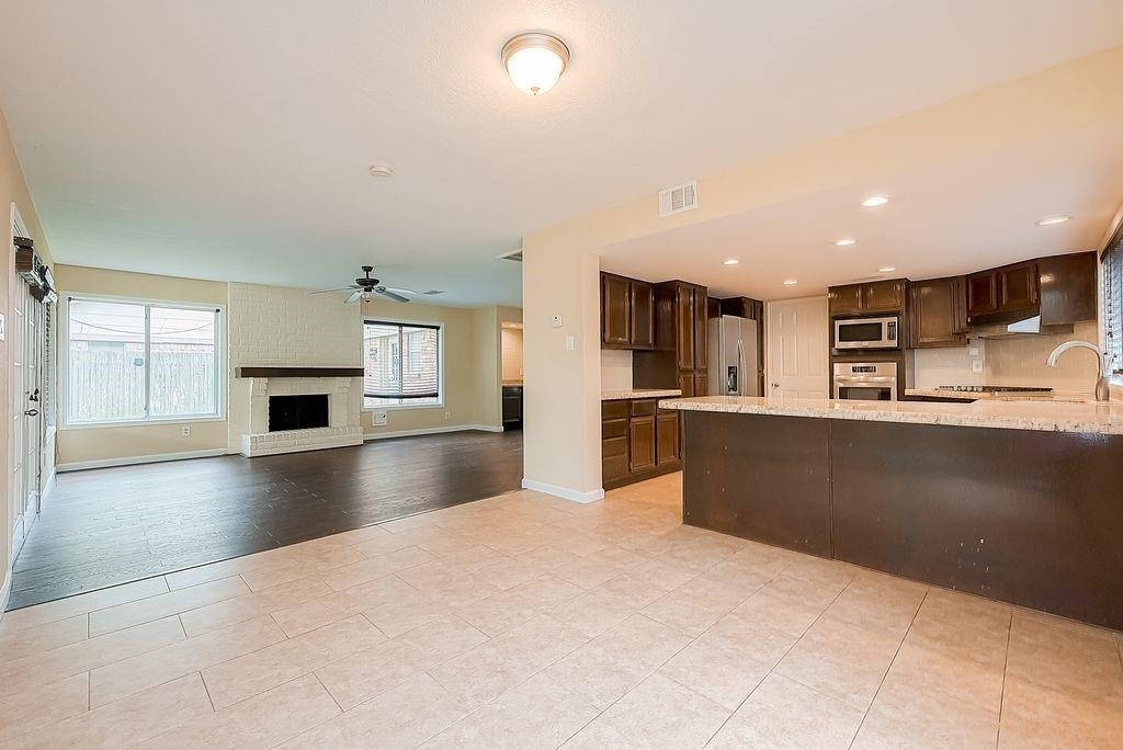 2039 Shorewood Lane - Photo 15