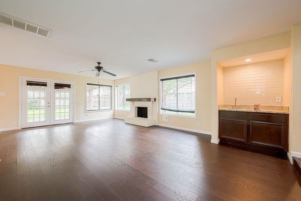 2039 Shorewood Lane - Photo 10