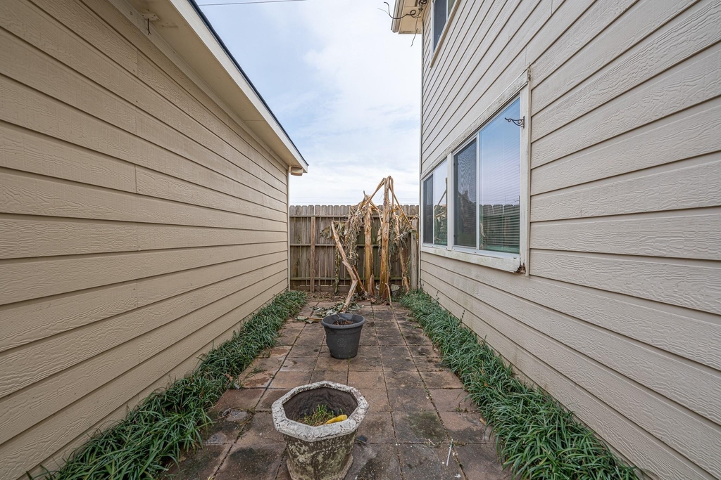 6247 Elton Knolls Street - Photo 23