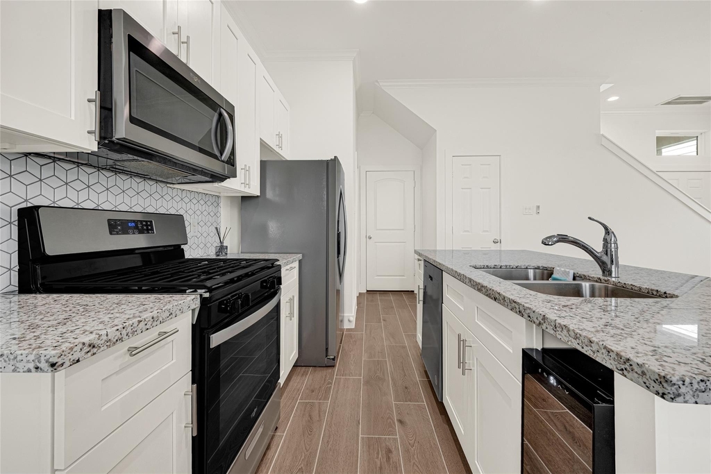 6405 Leopold Star Lane - Photo 8