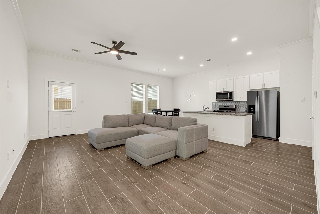 6405 Leopold Star Lane - Photo 4