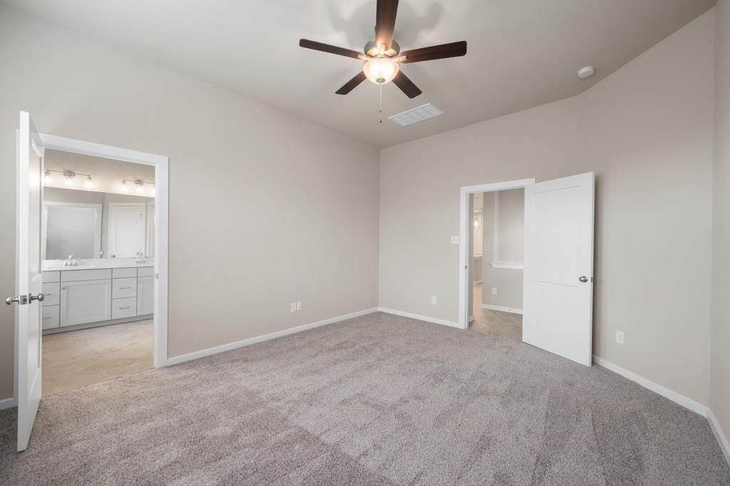 932 Malibu Shore Lane - Photo 11